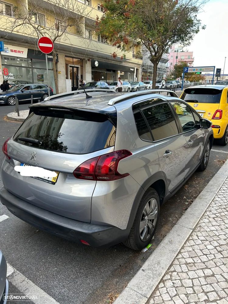 Peugeot 2008 1.2 PureTech Signature - 2