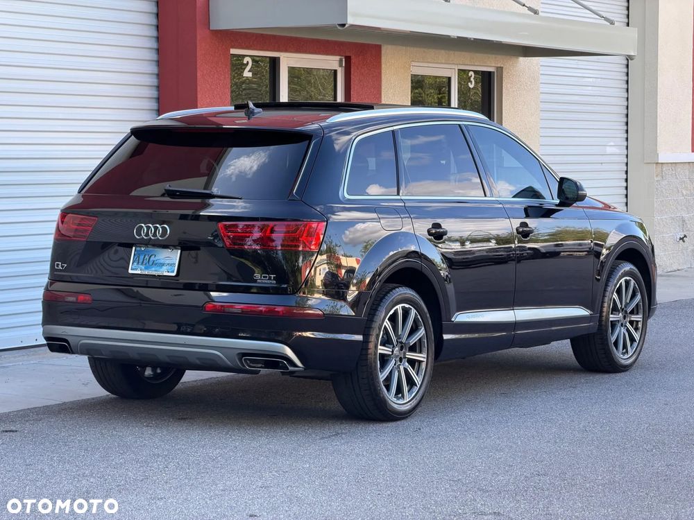 Audi Q7 - 11