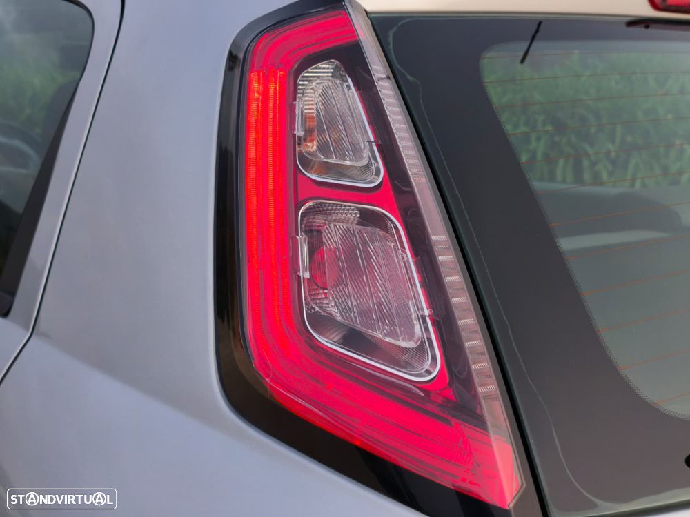 Fiat Punto 1.3 M-Jet Easy S&S - 19