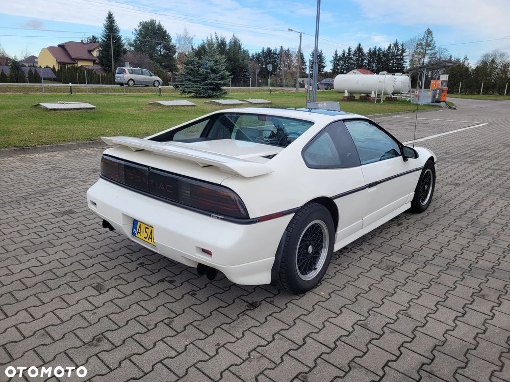 Pontiac Fiero GT - 10