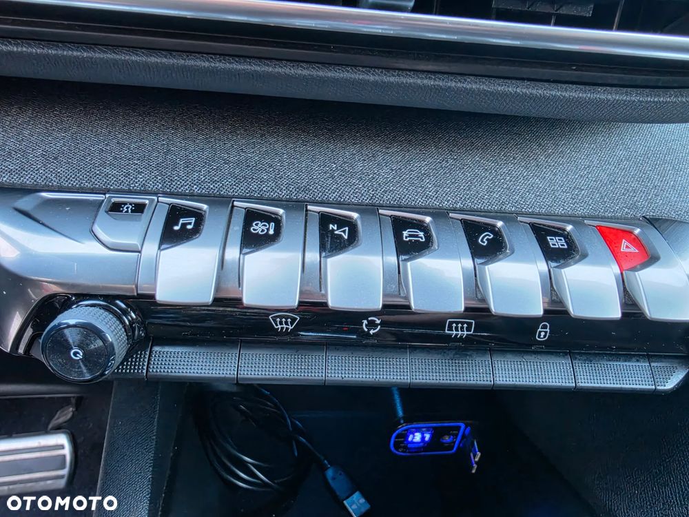 Peugeot 5008 BlueHDi 130 EAT8 GT - 10