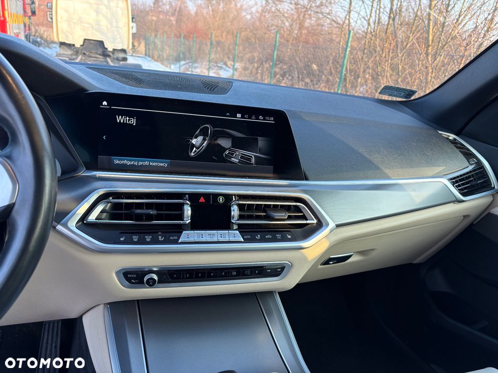 BMW X5 xDrive45e - 23