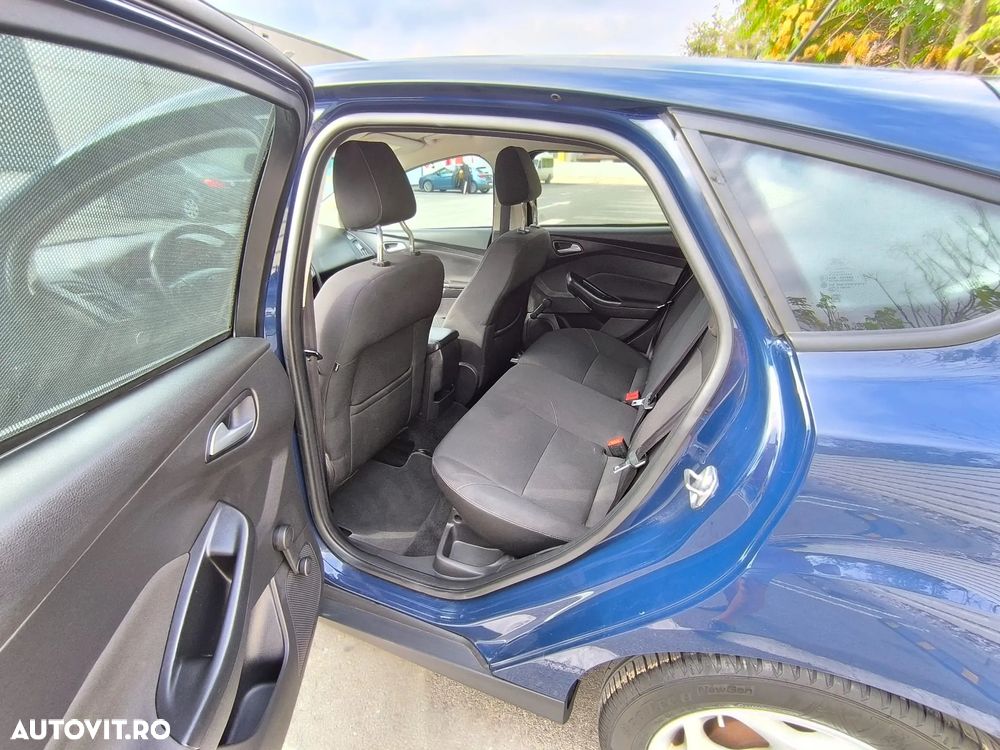 Ford Focus - 12