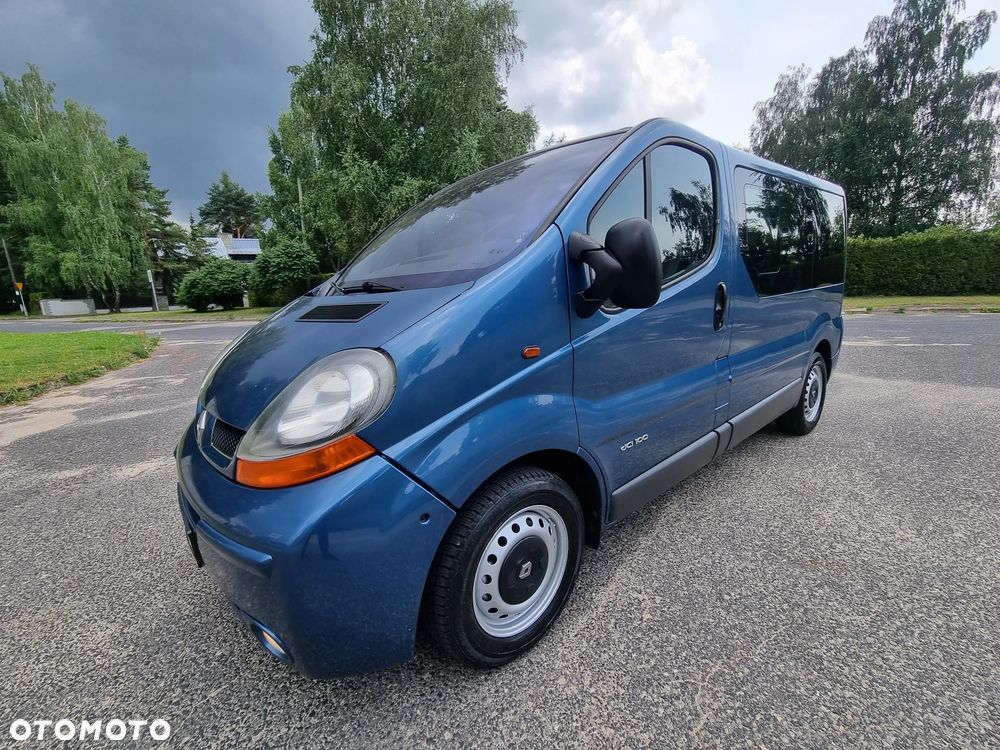Renault Trafic Passenger - 3