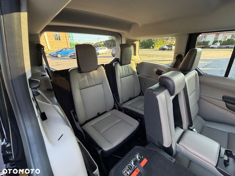 Ford Transit Connect - 21