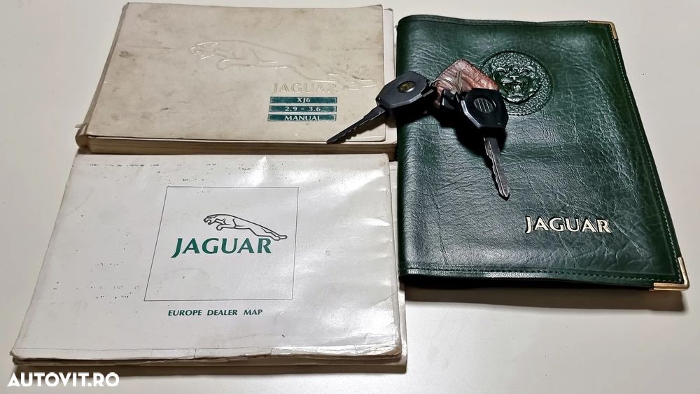 Jaguar XJ - 12