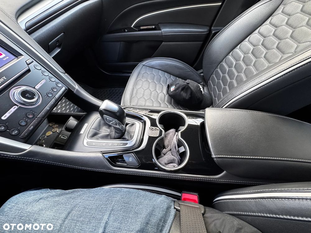 Ford Mondeo 2.0 Hybrid Vignale - 10