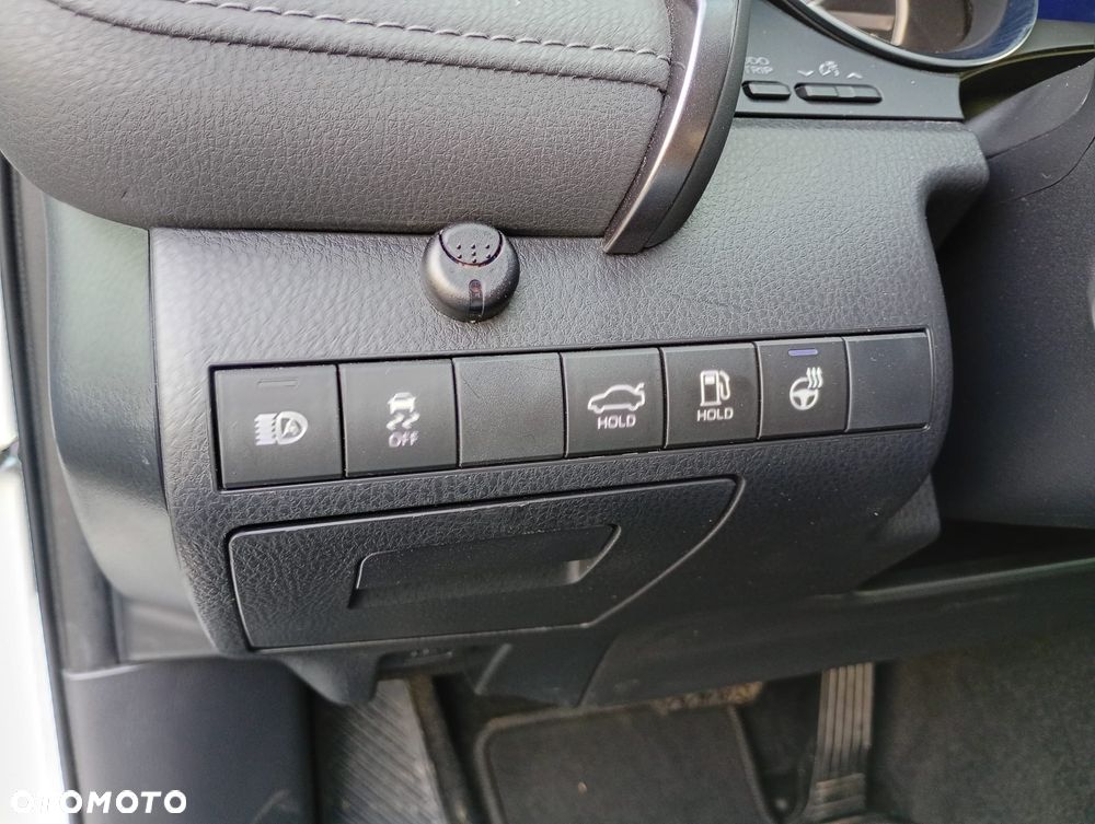 Toyota Camry 2.5 Hybrid Executive CVT - 20