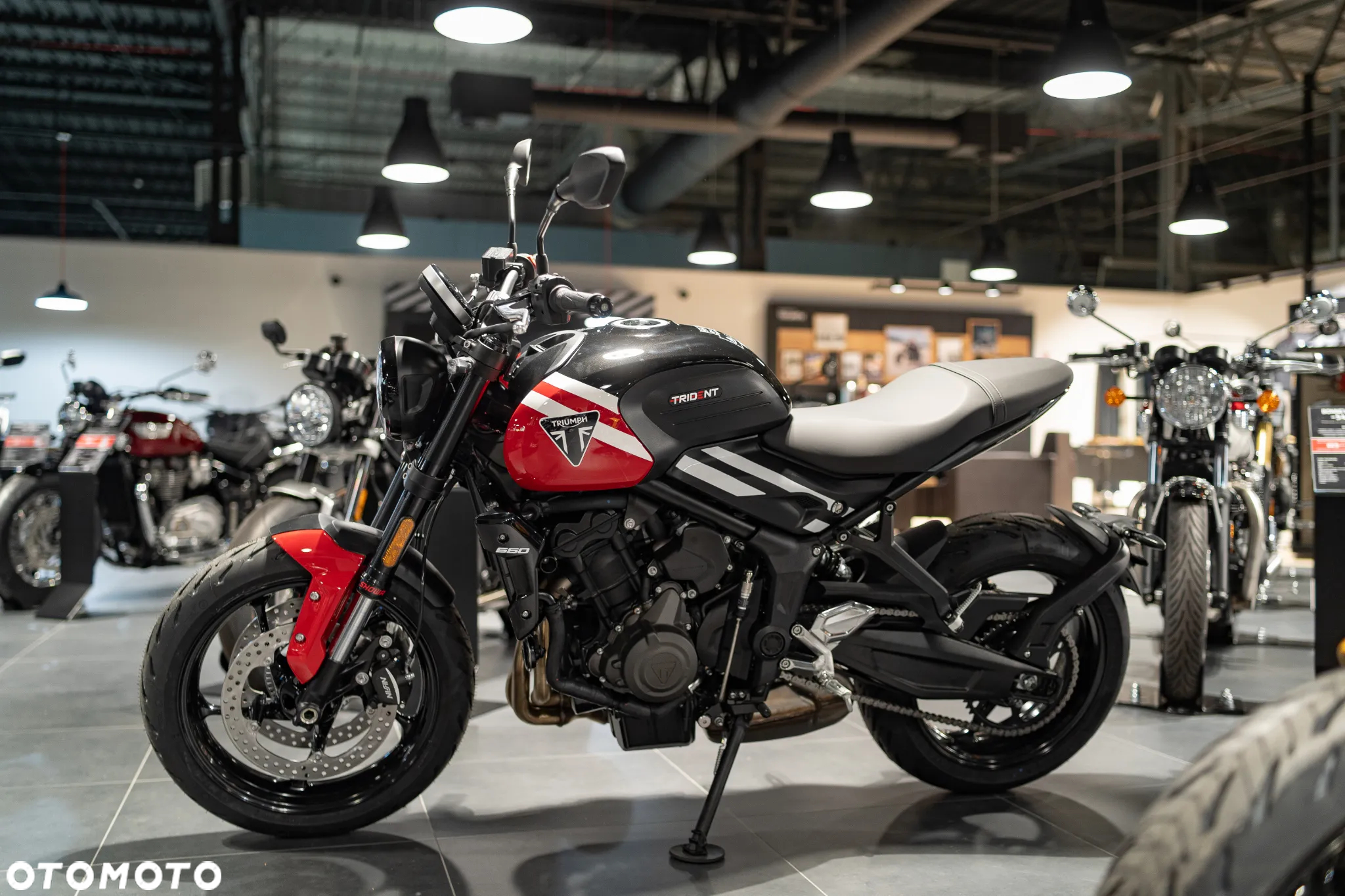 Triumph Trident - 3
