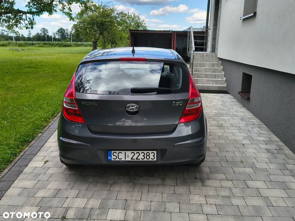 Hyundai i30 1.4 Base + - 5