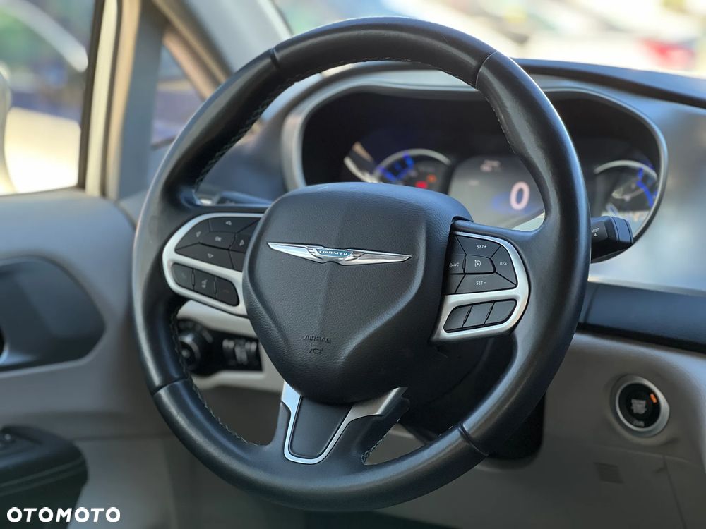 Chrysler Pacifica - 19