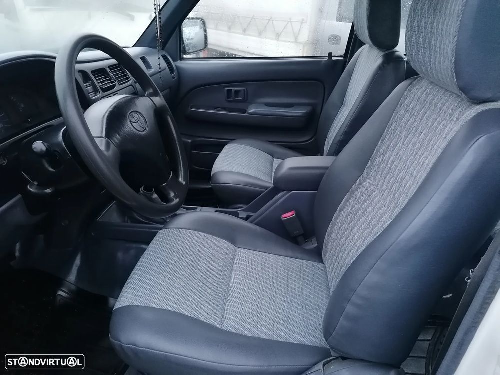 Toyota Hilux D4D - 7