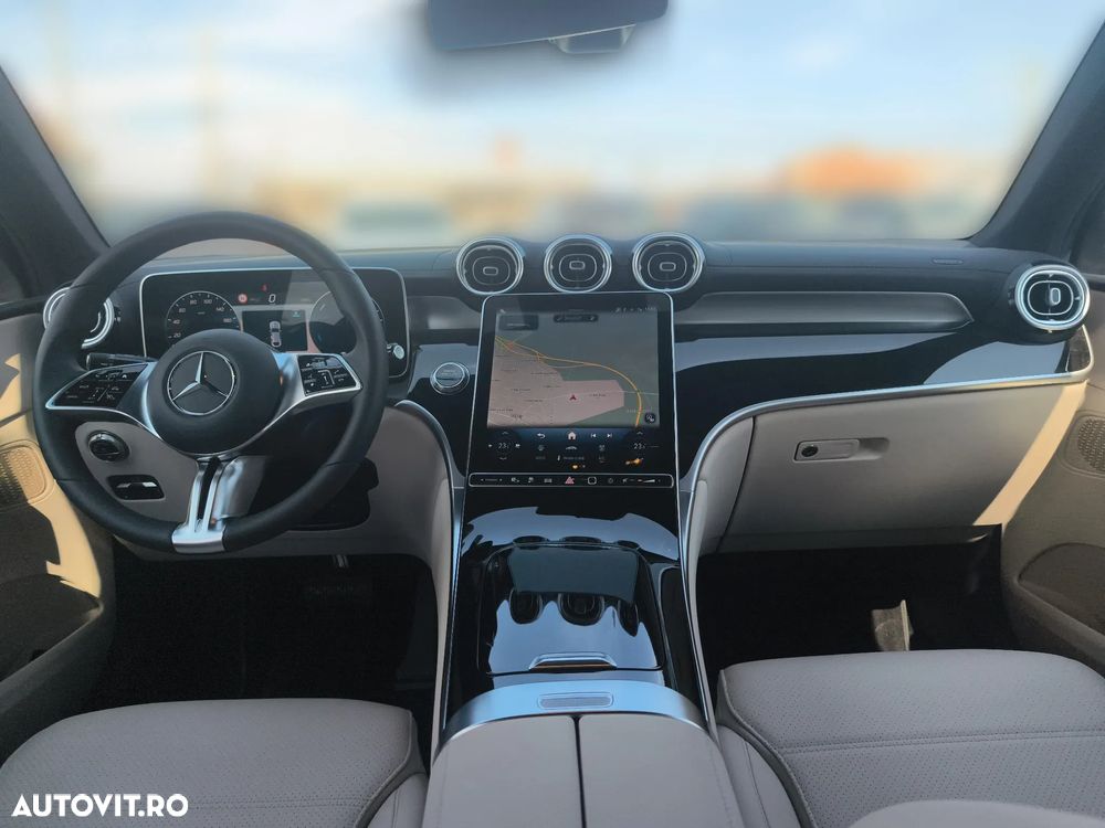 Mercedes-Benz GLC Coupe 300 e 4MATIC - 11