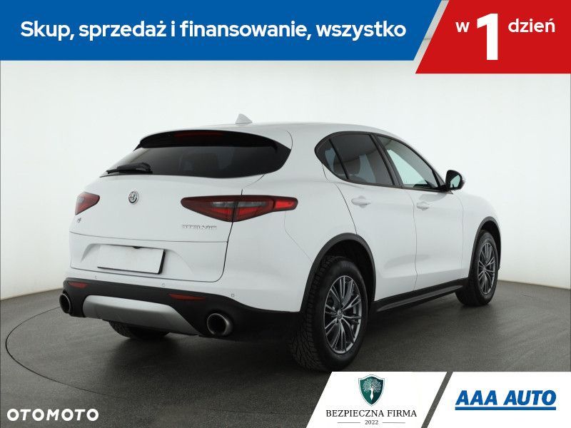 Alfa Romeo Stelvio - 7