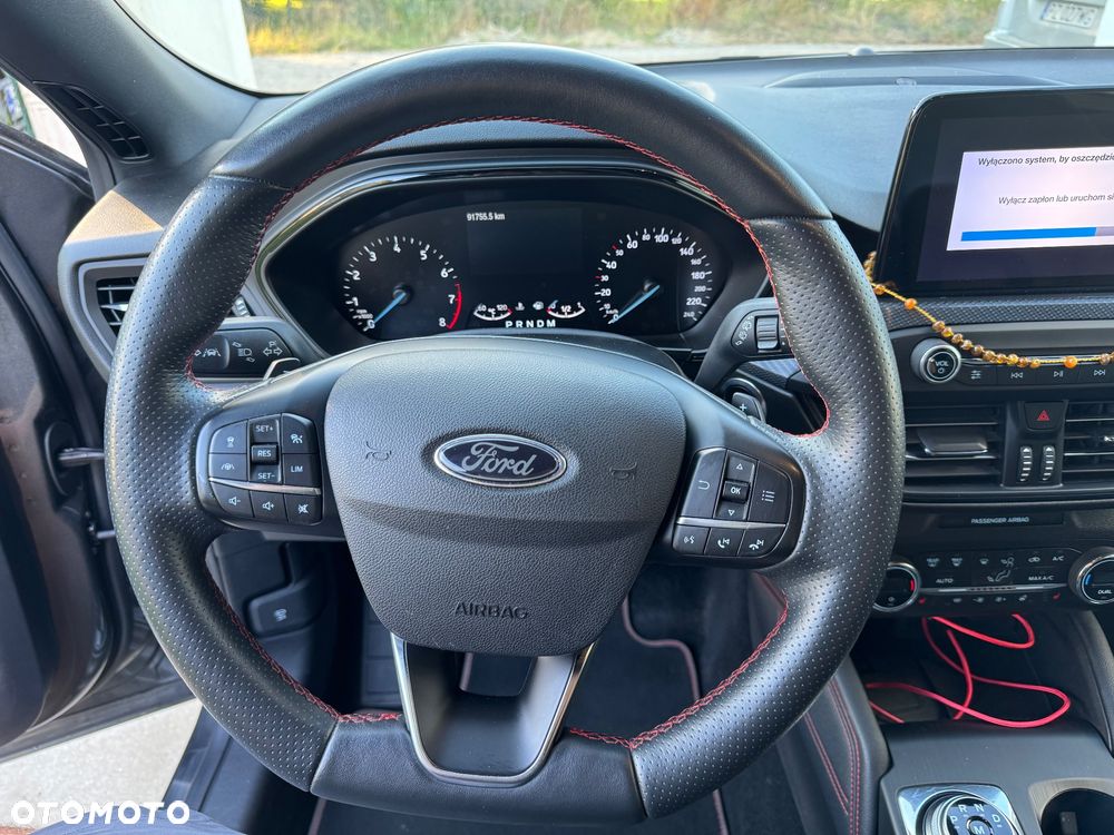 Ford Focus 1.5 EcoBoost ST-Line X - 11