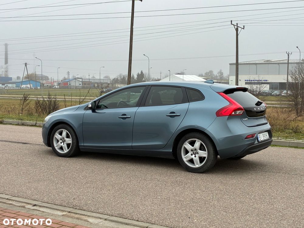 Volvo V40 D2 Momentum - 3