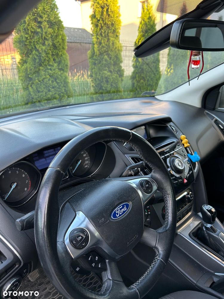Ford Focus 1.6 EcoBoost Trend - 10
