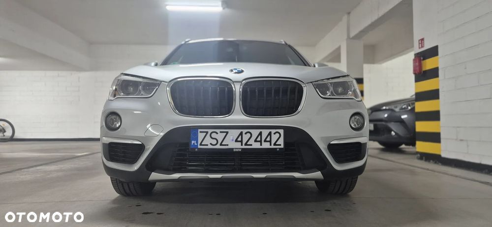 BMW X1 sDrive18d xLine - 11