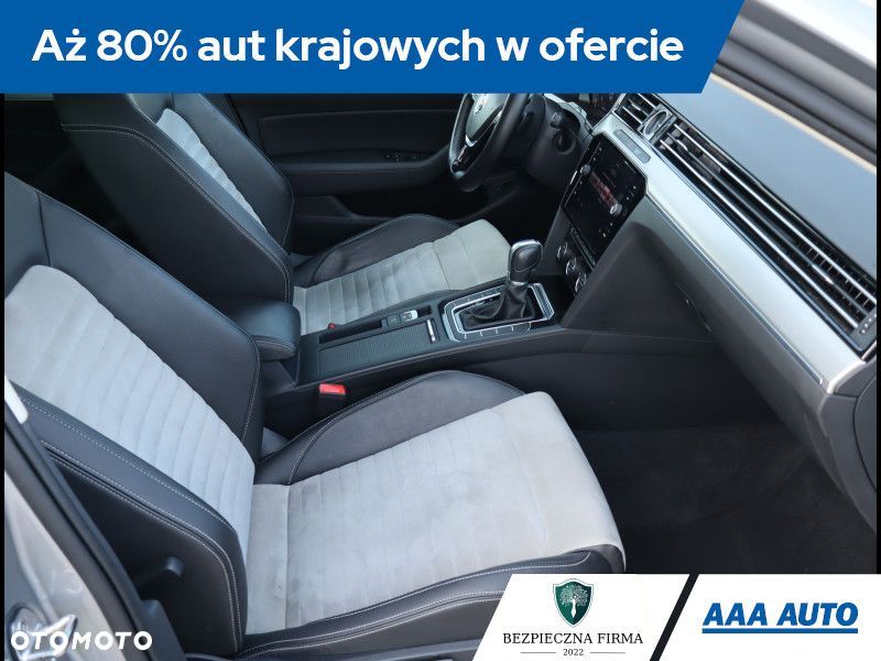 Volkswagen Passat - 10