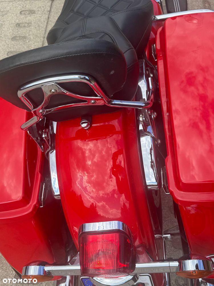 Harley-Davidson Touring Road King - 23