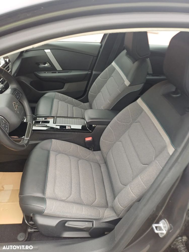 Citroën C4 BlueHDi 130 Stop&Start EAT8 C-SERIES - 8