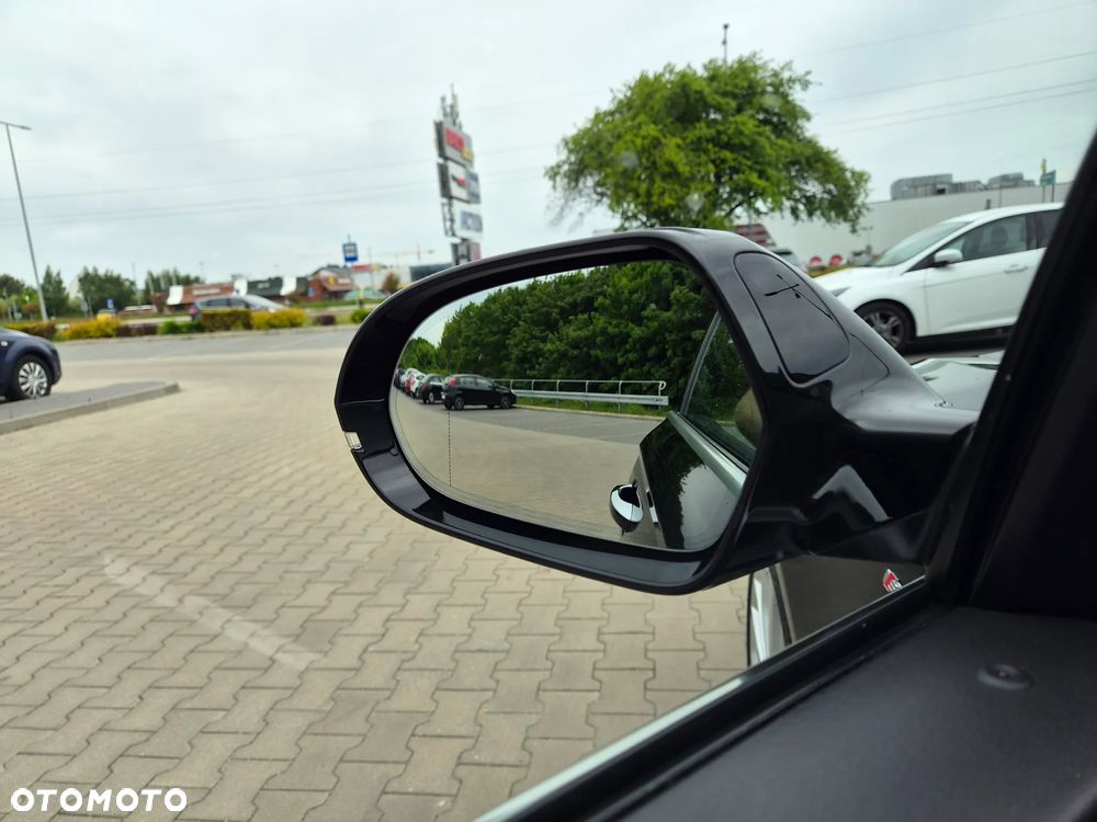 Audi A6 Avant 2.0 TDI Quattro S tronic - 25