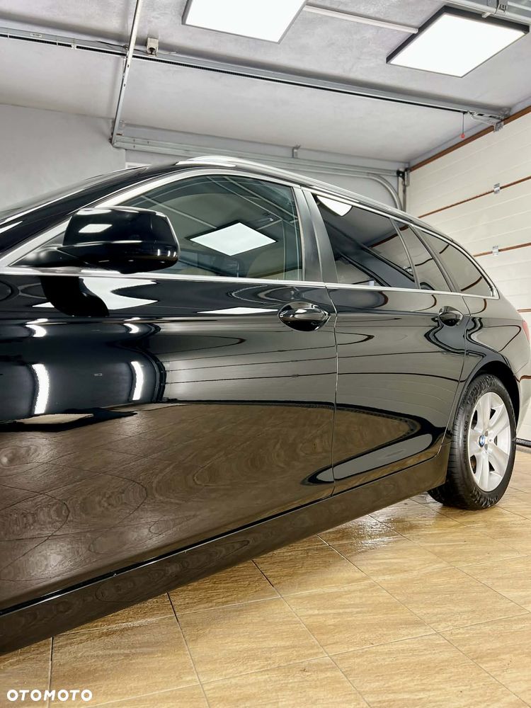 BMW Seria 5 530d xDrive Sport-Aut Modern Line - 20