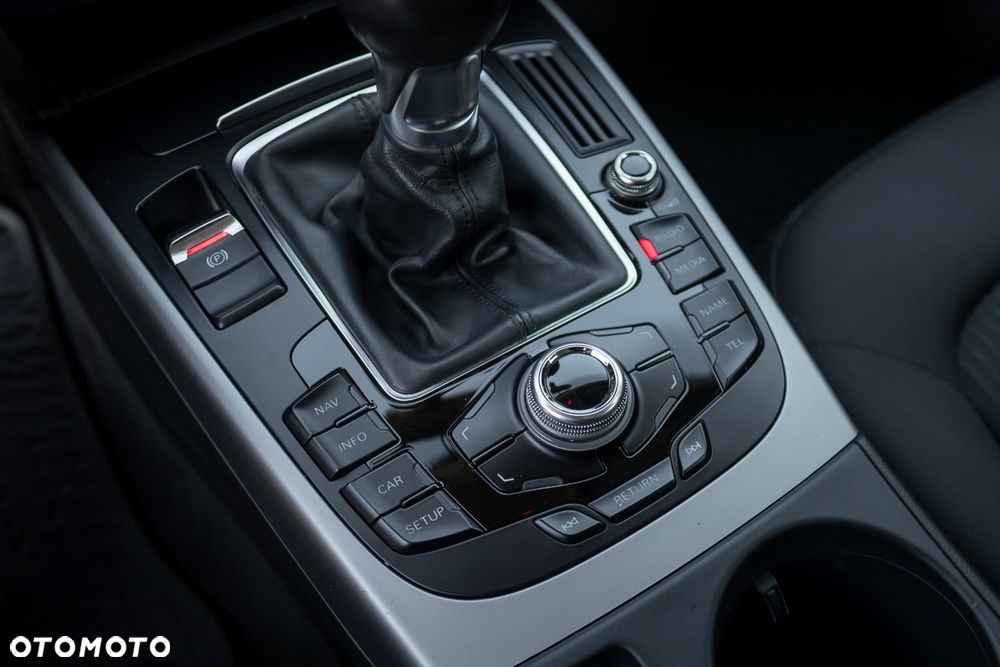 Audi A4 Avant 2.0 TDI DPF - 24