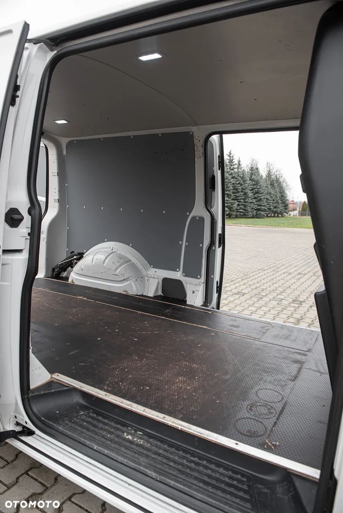 Volkswagen Transporter - 21
