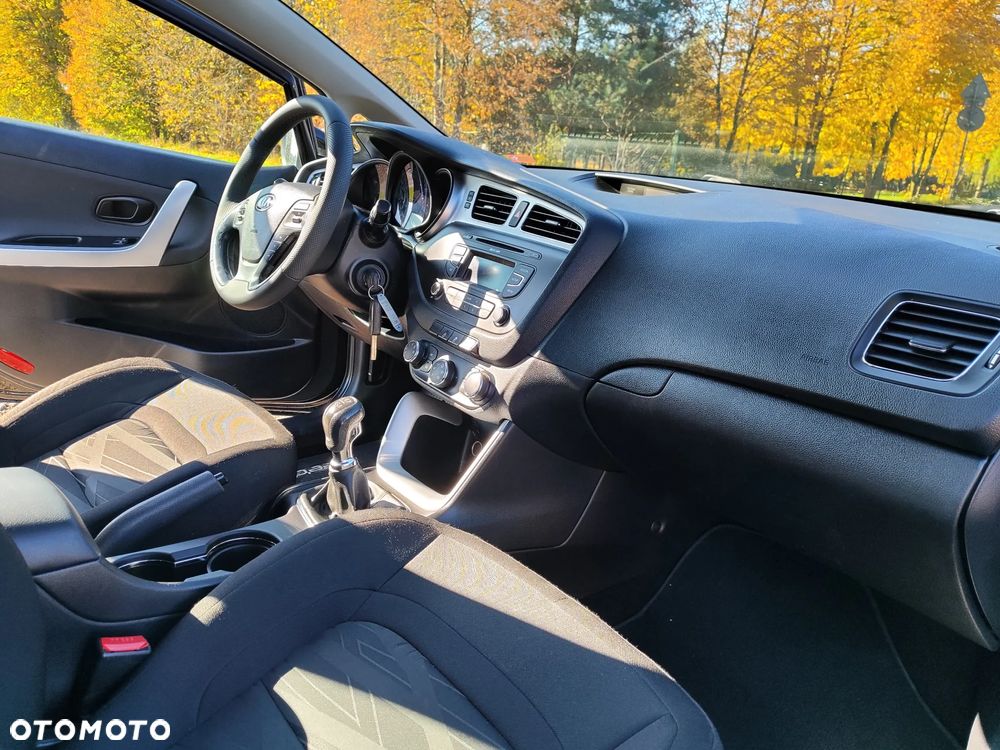 Kia Ceed 1.4 CVVT Attract - 8