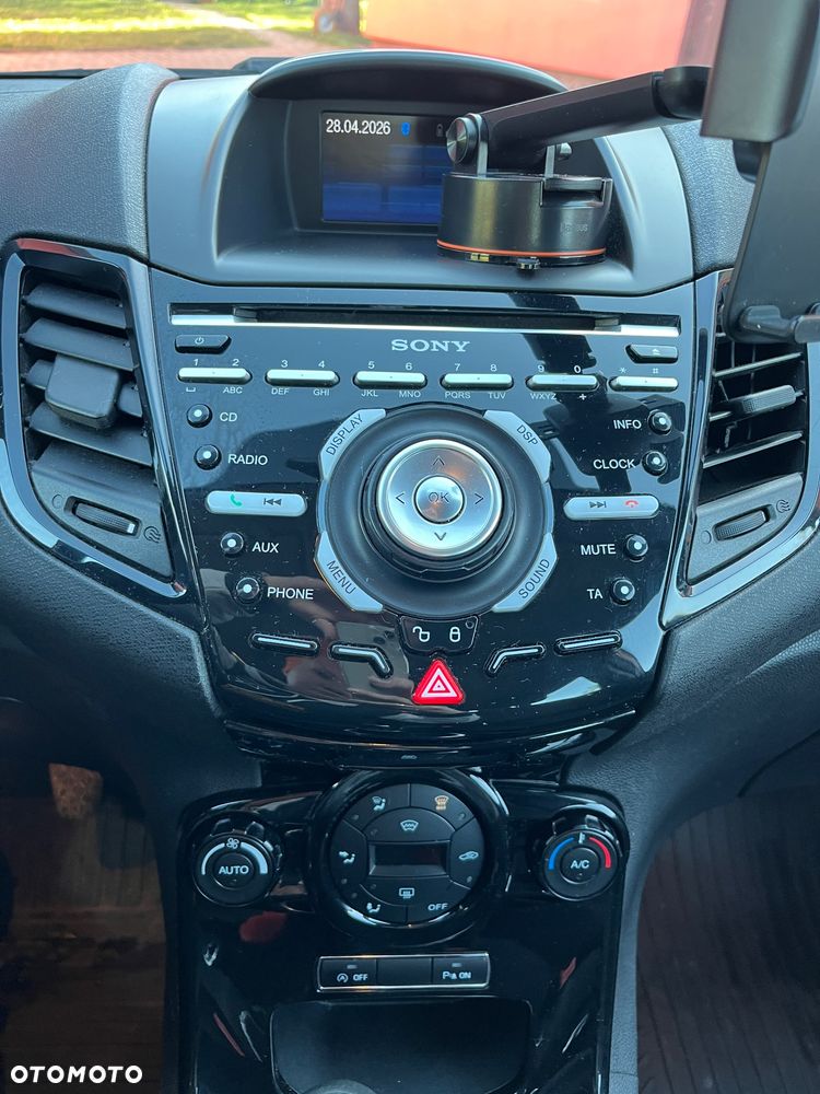 Ford Fiesta 1.0 EcoBoost Gold X - 12