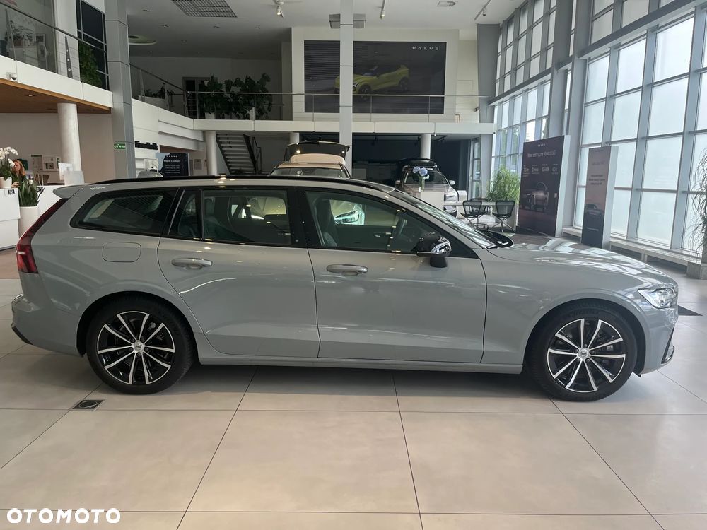 Volvo V60 T6 AWD Plug-In Hybrid Plus Dark - 8