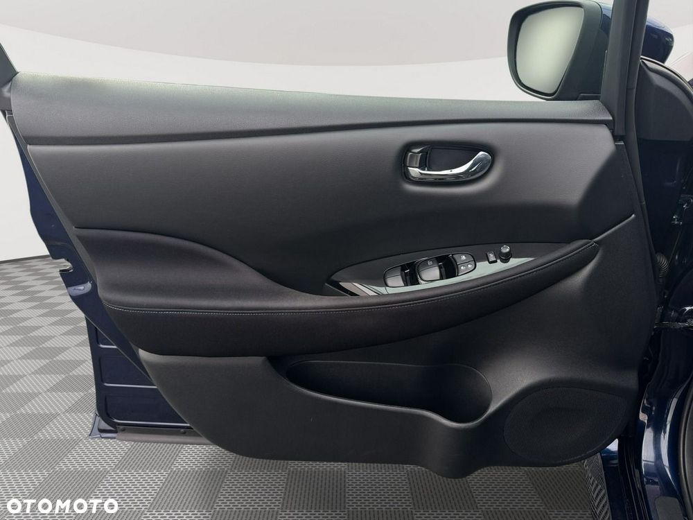 Nissan Leaf 40kWh N-Connecta - 11