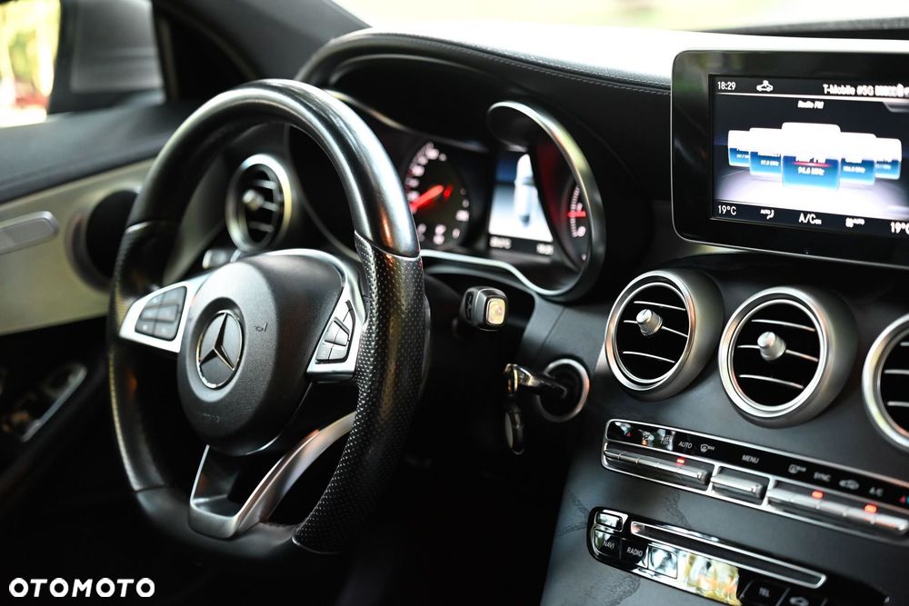 Mercedes-Benz Klasa C 200 4-Matic 9G-Tronic - 15