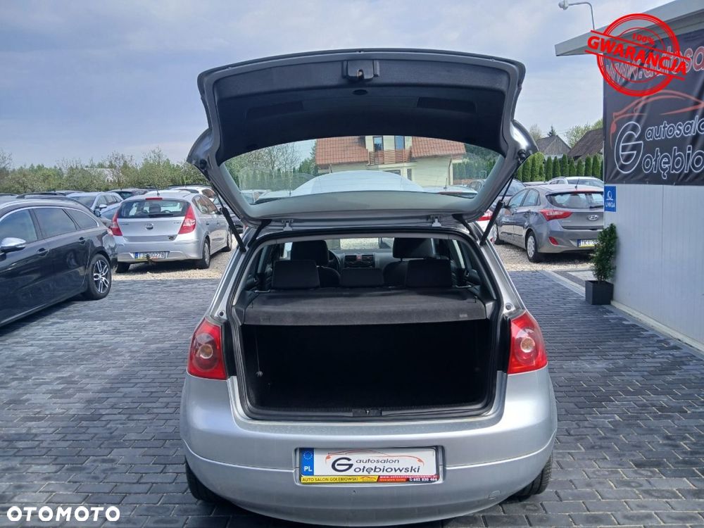 Volkswagen Golf - 32