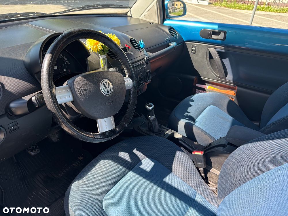 Volkswagen New Beetle - 7