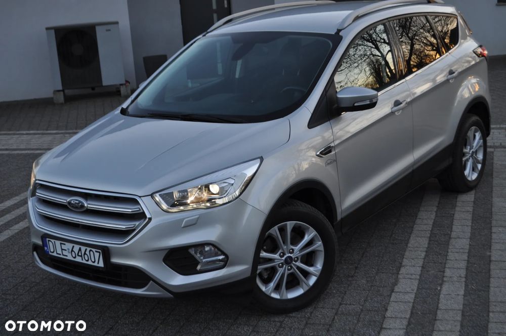 Ford Kuga 2.0 TDCi 2x4 Titanium - 1