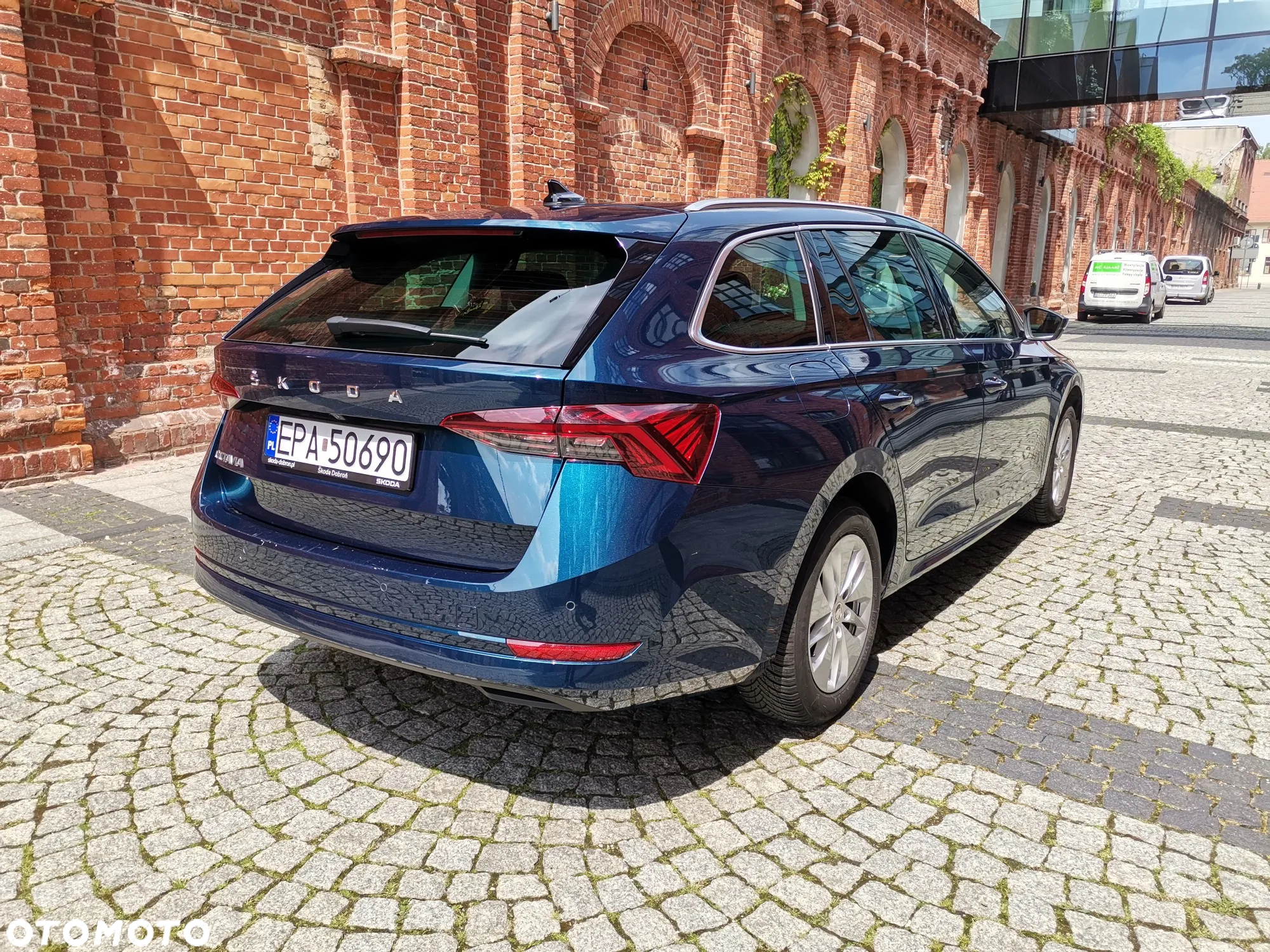 Skoda Octavia 2.0 TDI Ambition DSG - 6