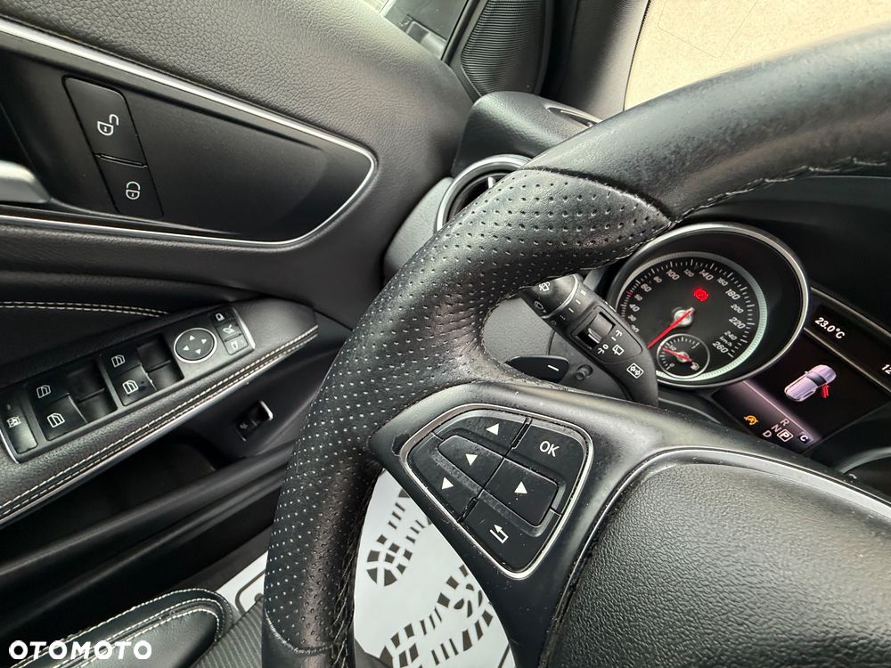 Mercedes-Benz GLA 180 7G-DCT Peak Edition - 24