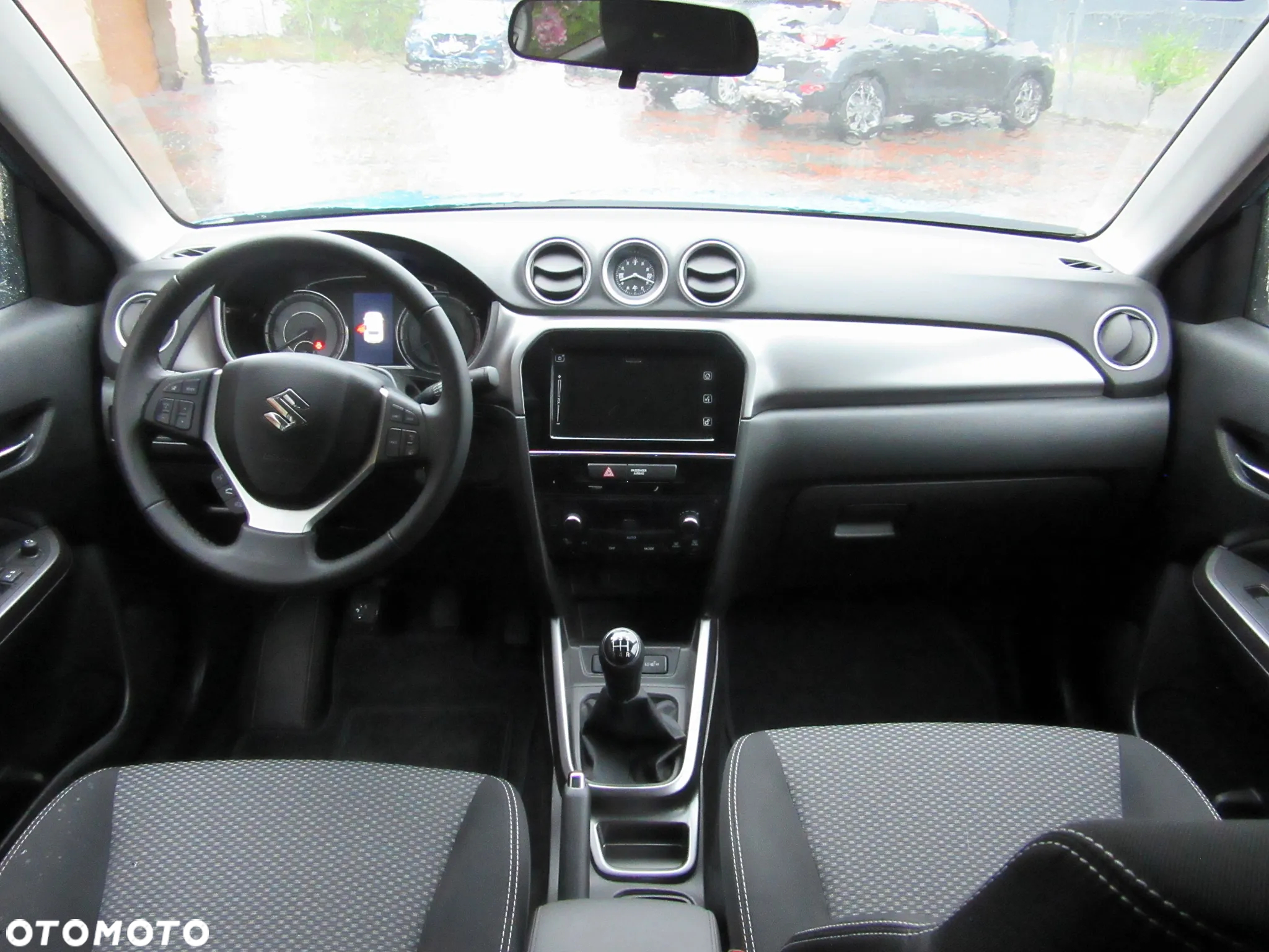 Suzuki Vitara 1.0 Boosterjet Premium 2WD - 6