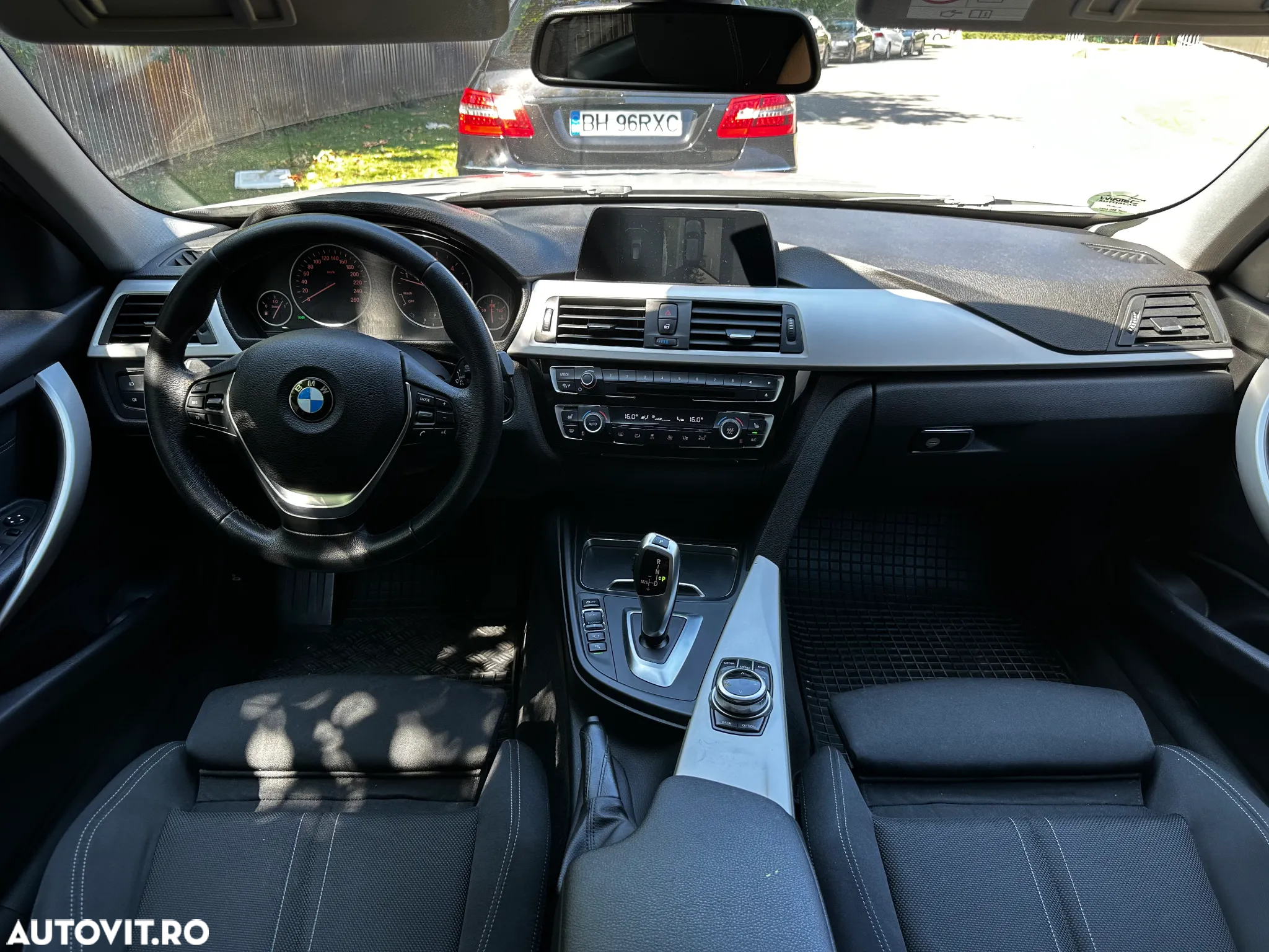 BMW Seria 3 318d Touring Aut. Advantage - 10