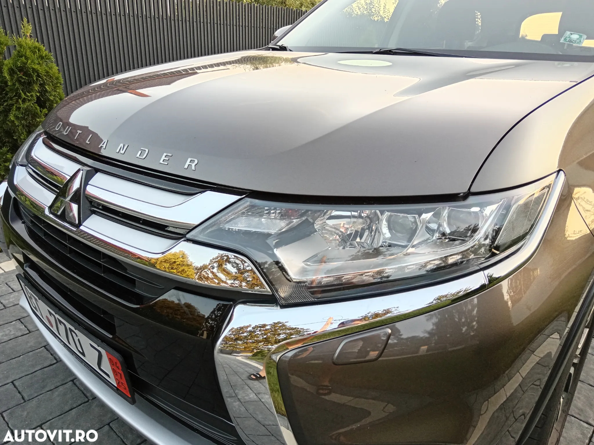Mitsubishi Outlander - 8