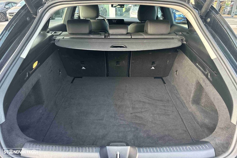 Mercedes-Benz CLA 180 d - 11