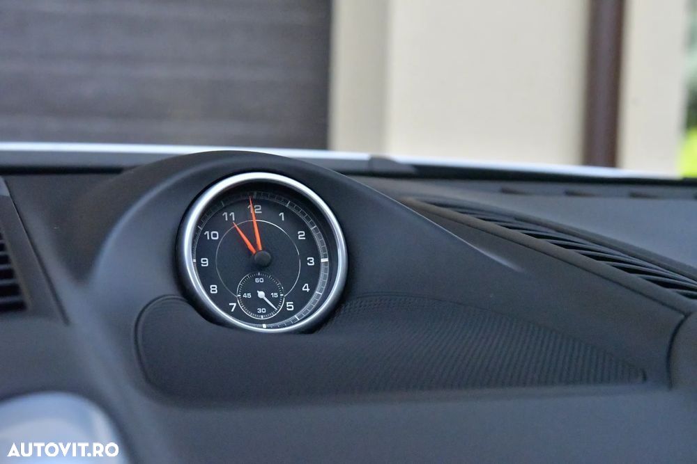 Porsche Cayenne - 19