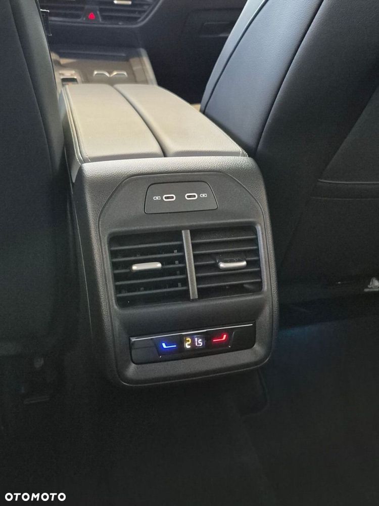 Volkswagen Passat - 17