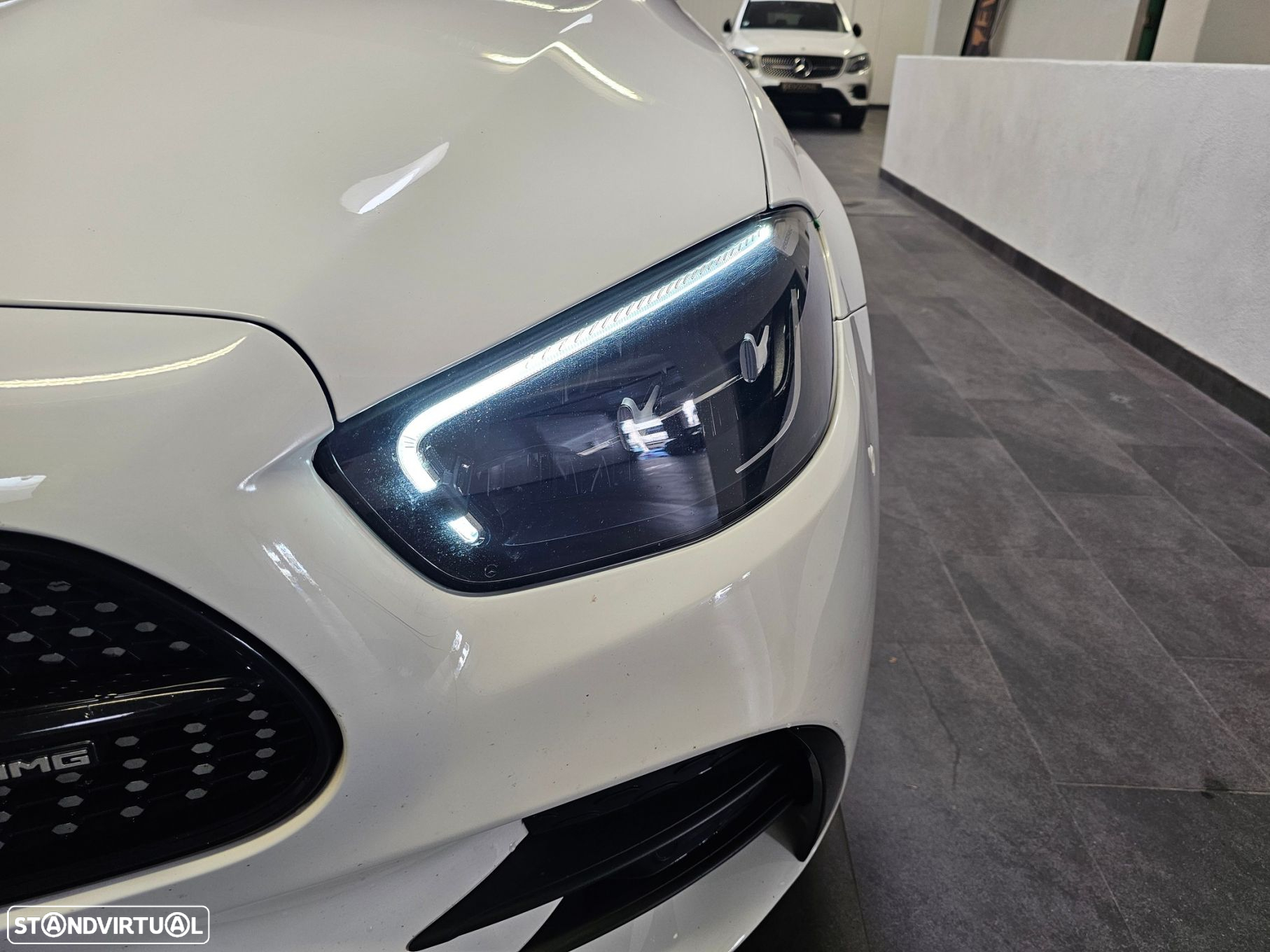 Mercedes-Benz E 300 de T 9G-TRONIC AMG Line - 3