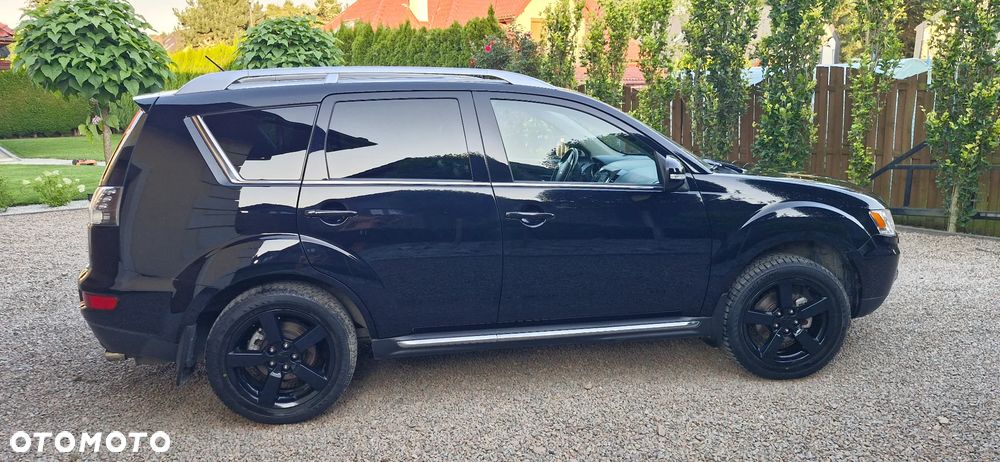 Mitsubishi Outlander 2.0 DID Intense + SE - 8