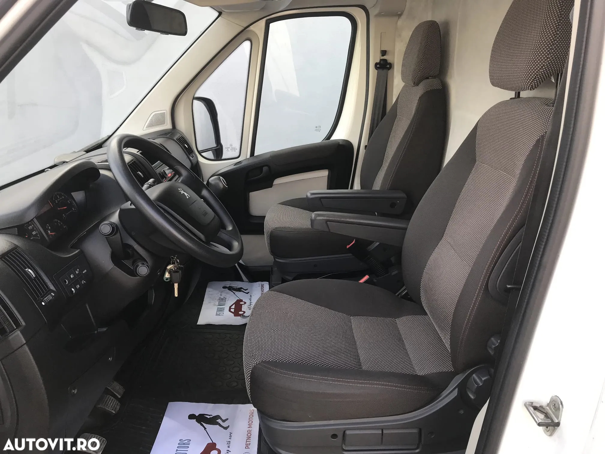 Peugeot Boxer HDi 330 L1H1 Active - 14