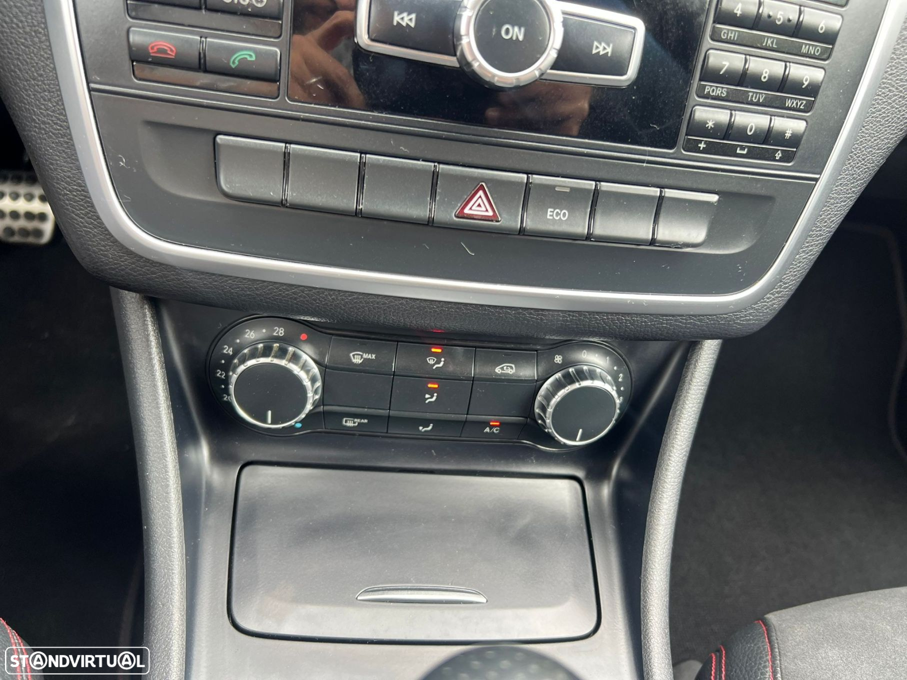 Mercedes-Benz CLA 180 d Shooting Brake AMG Line - 39
