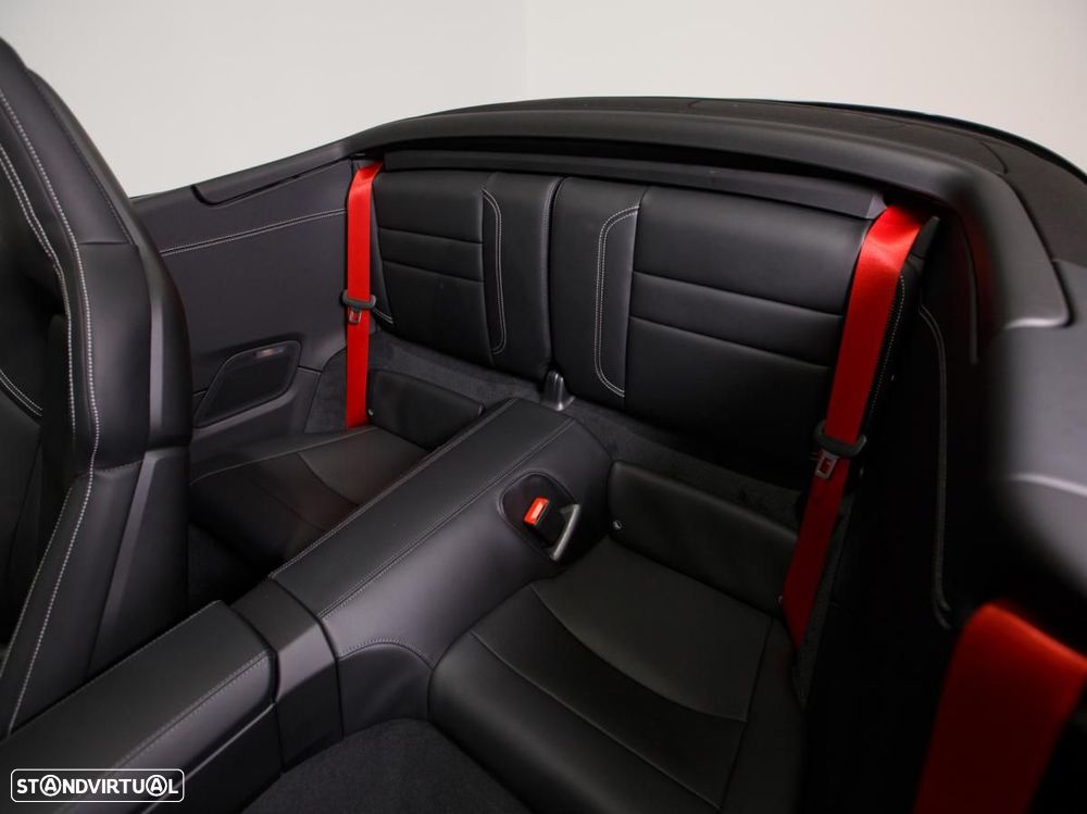 Porsche 911 (992) Carrera 4 GTS - 12